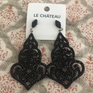 Le Chaeau Black Earring